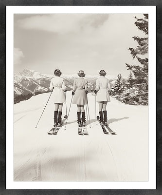 Vintage Glamour Skiers