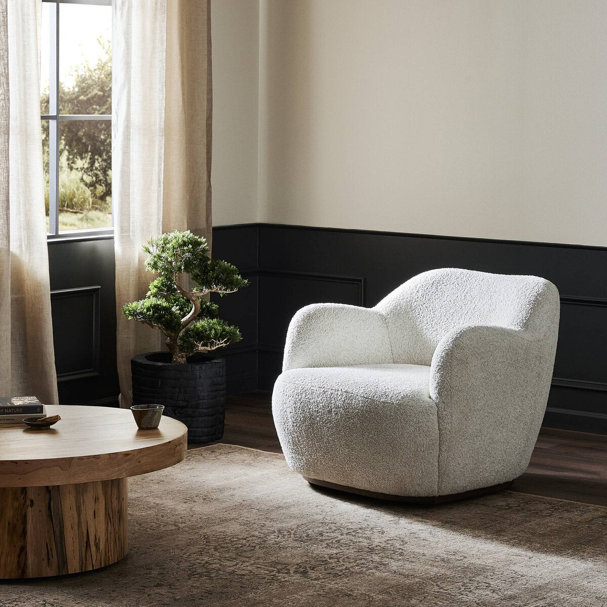 Tule Swivel Chair