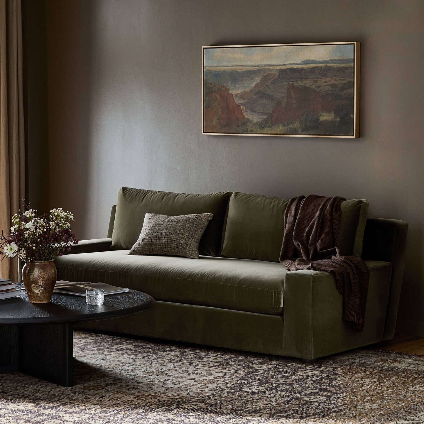 Yelena Sofa