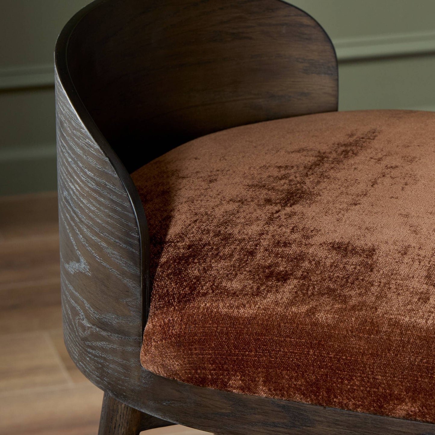 Cloris Swivel Bar + Counter Stool