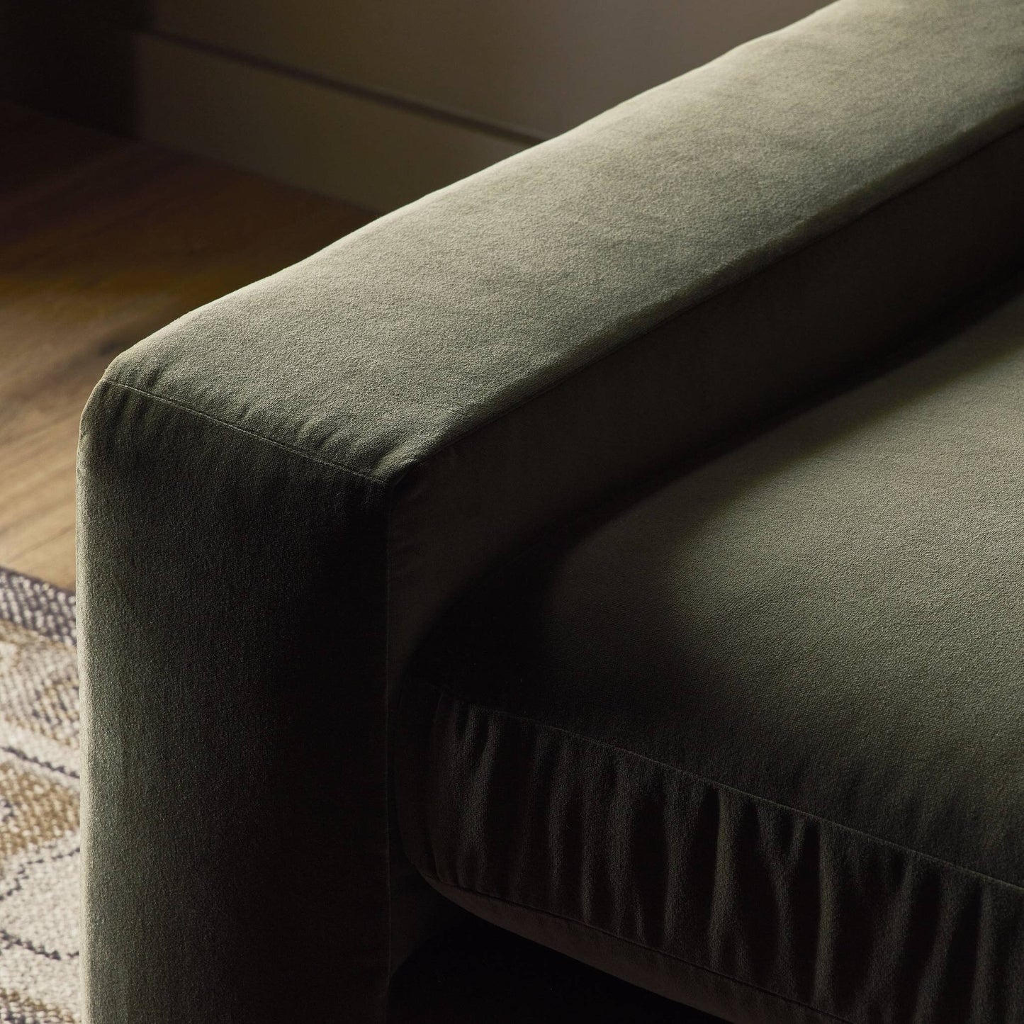 Yelena Sofa