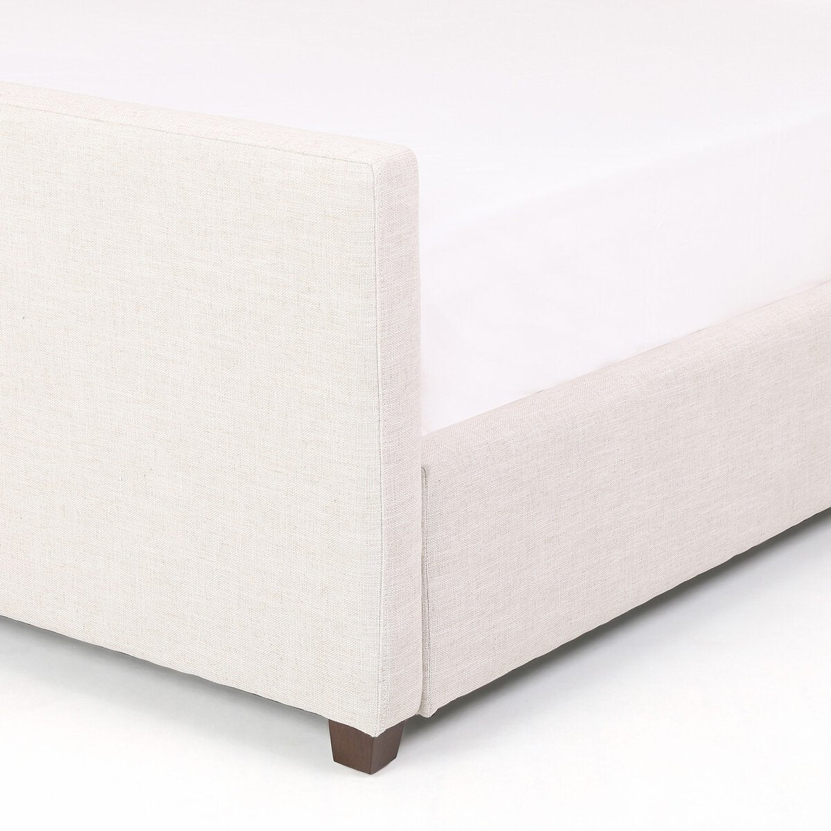 Wrynn Bed