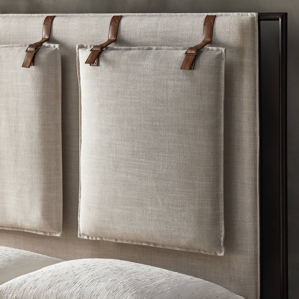 Yarrow Upholstered Bed