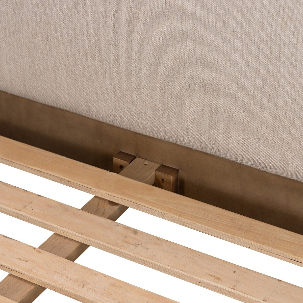 Woodfords Bed