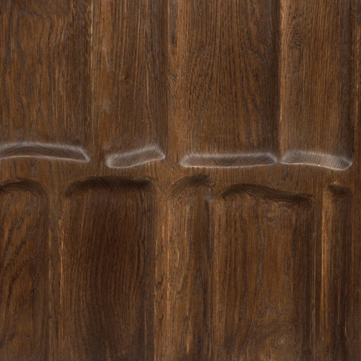 Ezri Sideboard
